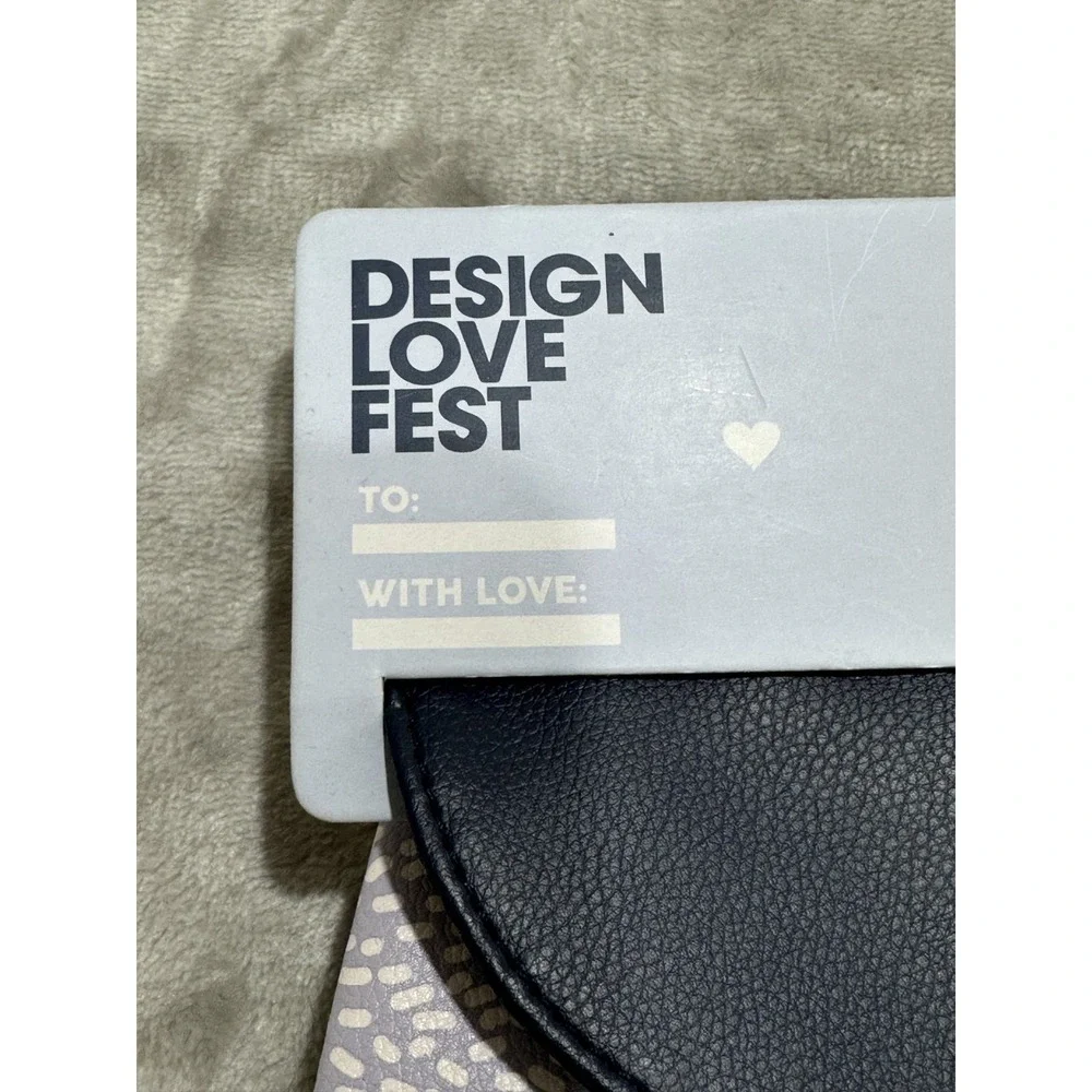 Design Love Fest Girls Teens Crossbody Bag Hip Pack Purple‎ Lilac NWT